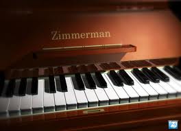 клавишник на фортепиано на банкет